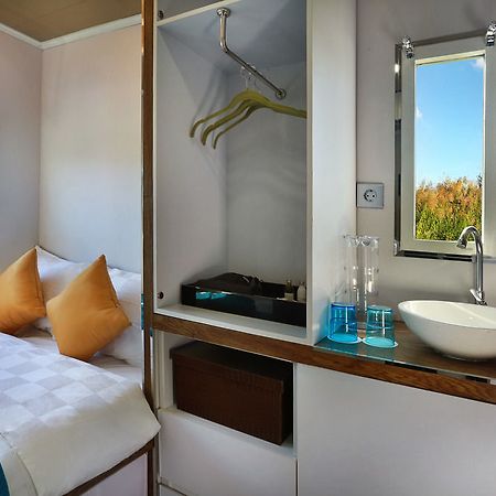 Del Nomad Caravan Park เปมูเตรัน ภายนอก รูปภาพ